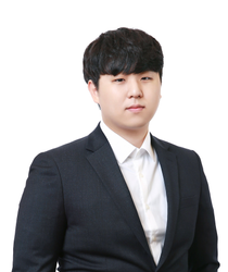 신윤섭